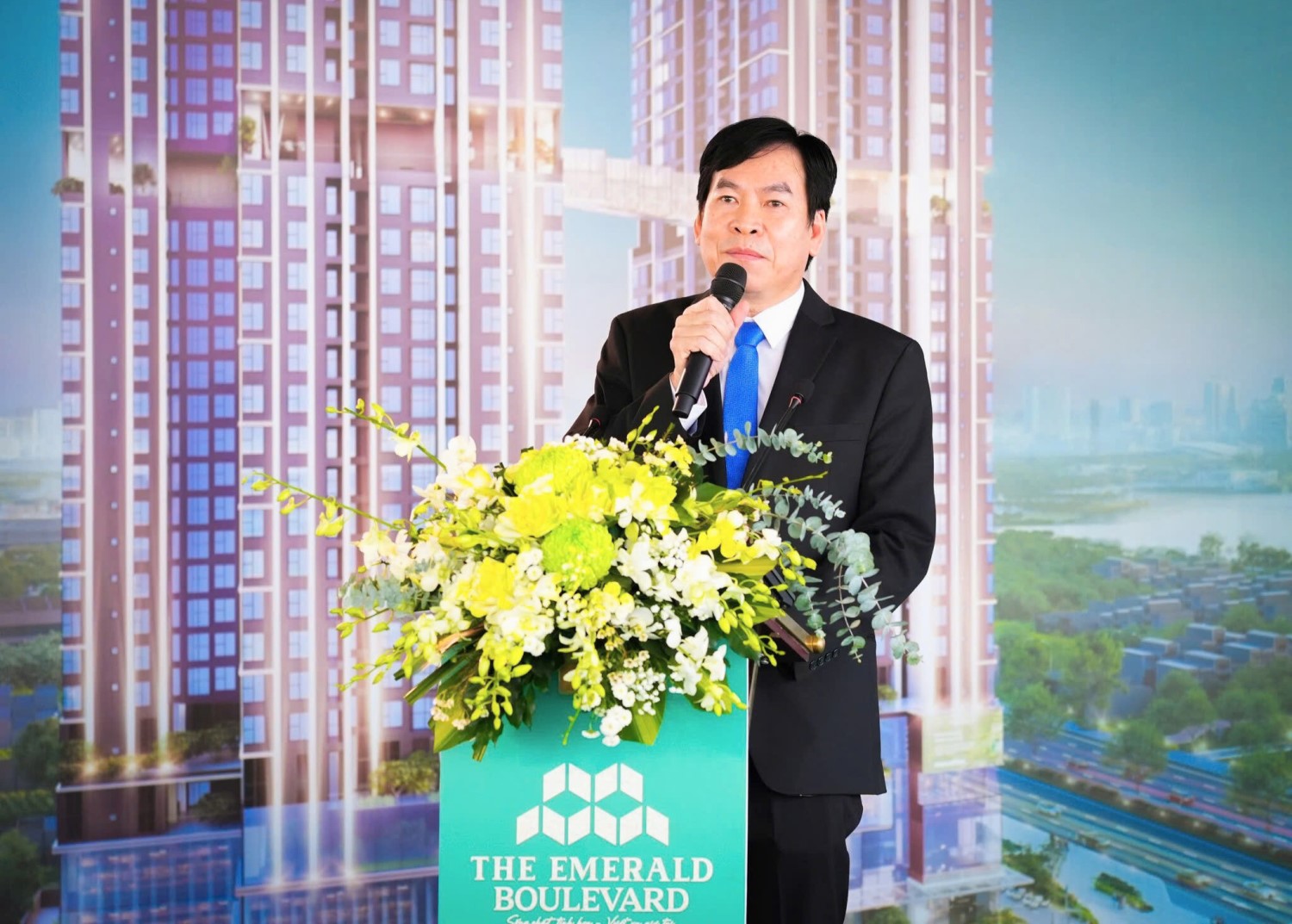 Ông Bùi Ngươn Phong, người giữ chức Chủ tịch Hội đồng Quản trị đồng thời là Nhà sáng lập của Tập đoàn Lê Phong.